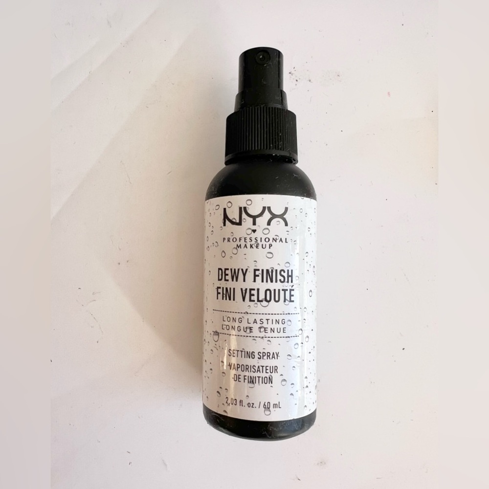 NYX Professional Long Lasting Makeup Dewy Finish Setting Spray  60ml Brand New